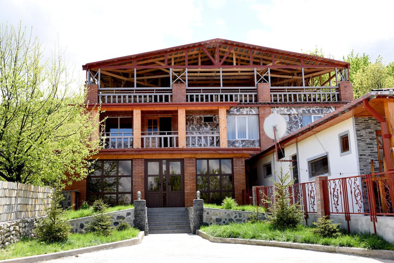 Nikala Bed & Breakfast Telavi Bagian luar foto