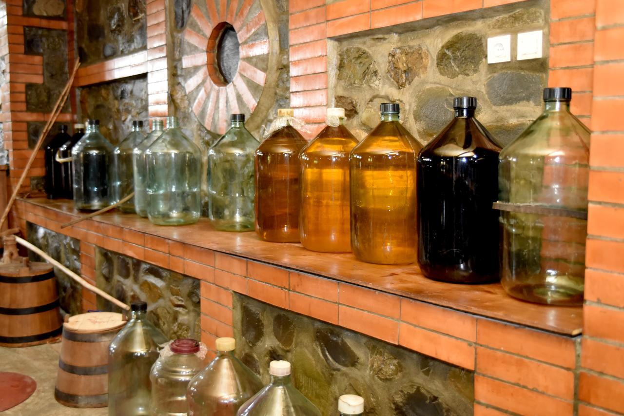 Nikala Bed & Breakfast Telavi Bagian luar foto