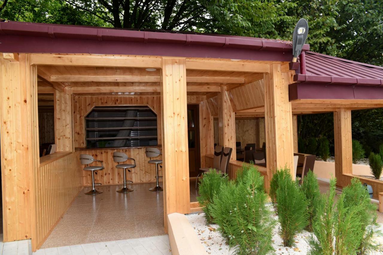 Nikala Bed & Breakfast Telavi Bagian luar foto