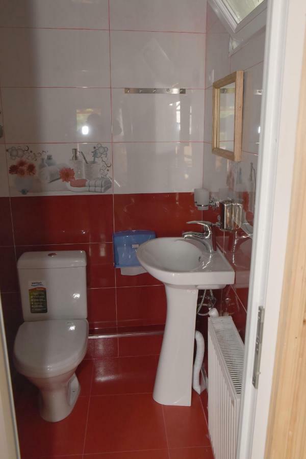 Nikala Bed & Breakfast Telavi Bagian luar foto