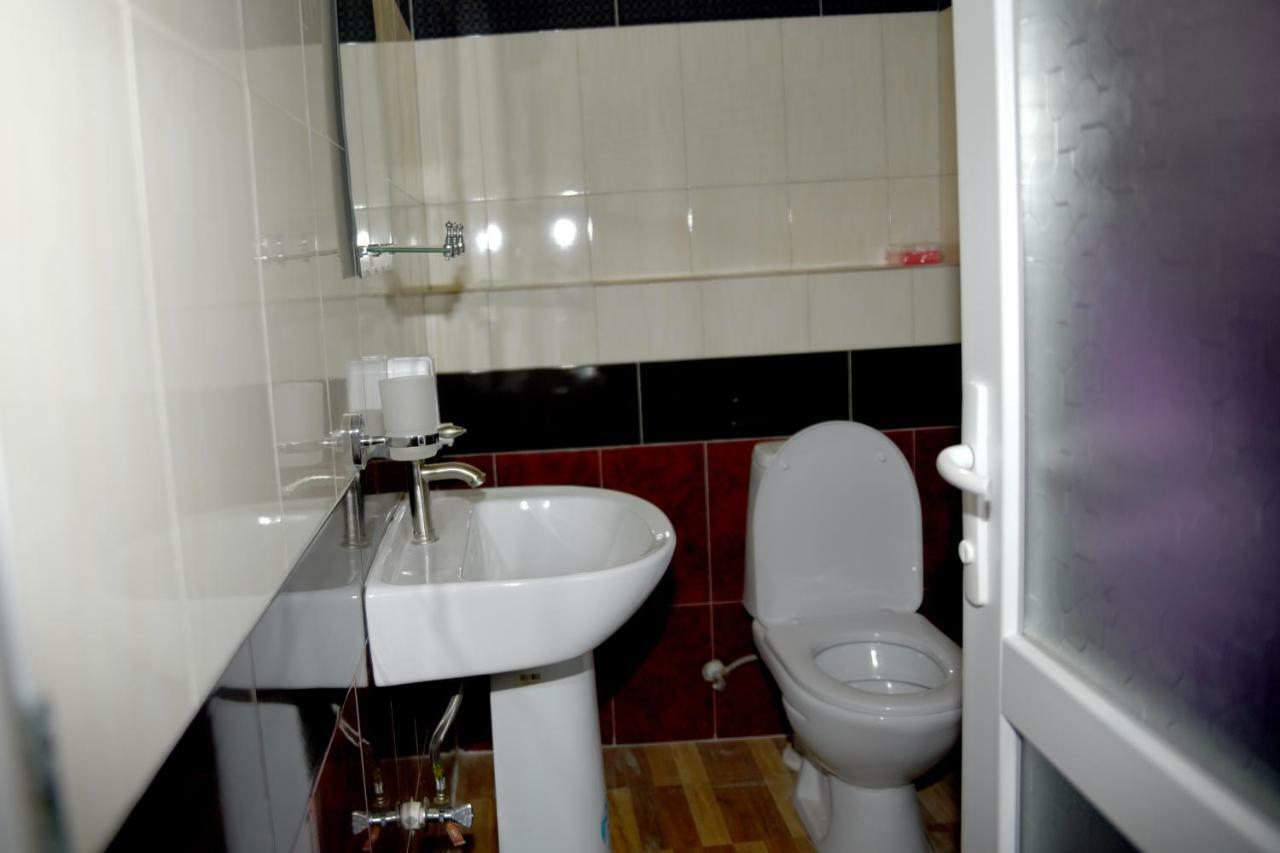 Nikala Bed & Breakfast Telavi Bagian luar foto